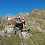 Seven Summits Apartment