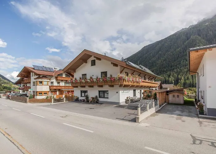 Seven Summits Apartment